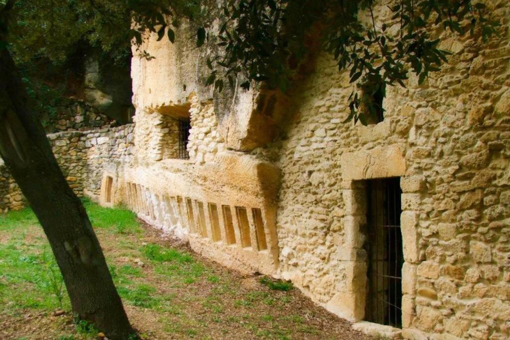 Studio Entre Cevennes Et Camargue Montfrin Zewnętrze zdjęcie