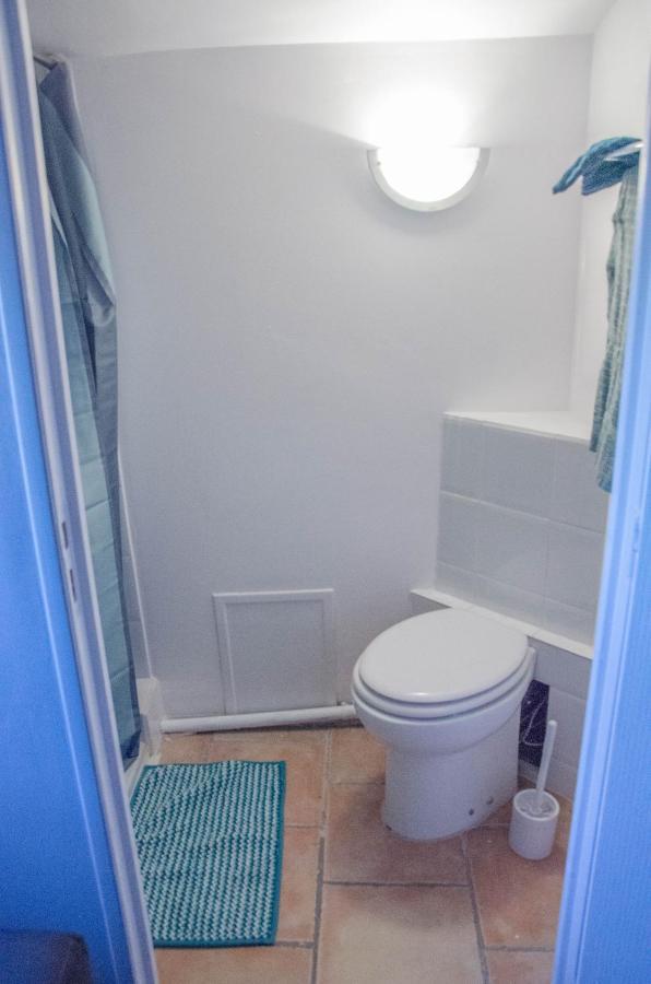 Studio Entre Cevennes Et Camargue Montfrin Zewnętrze zdjęcie