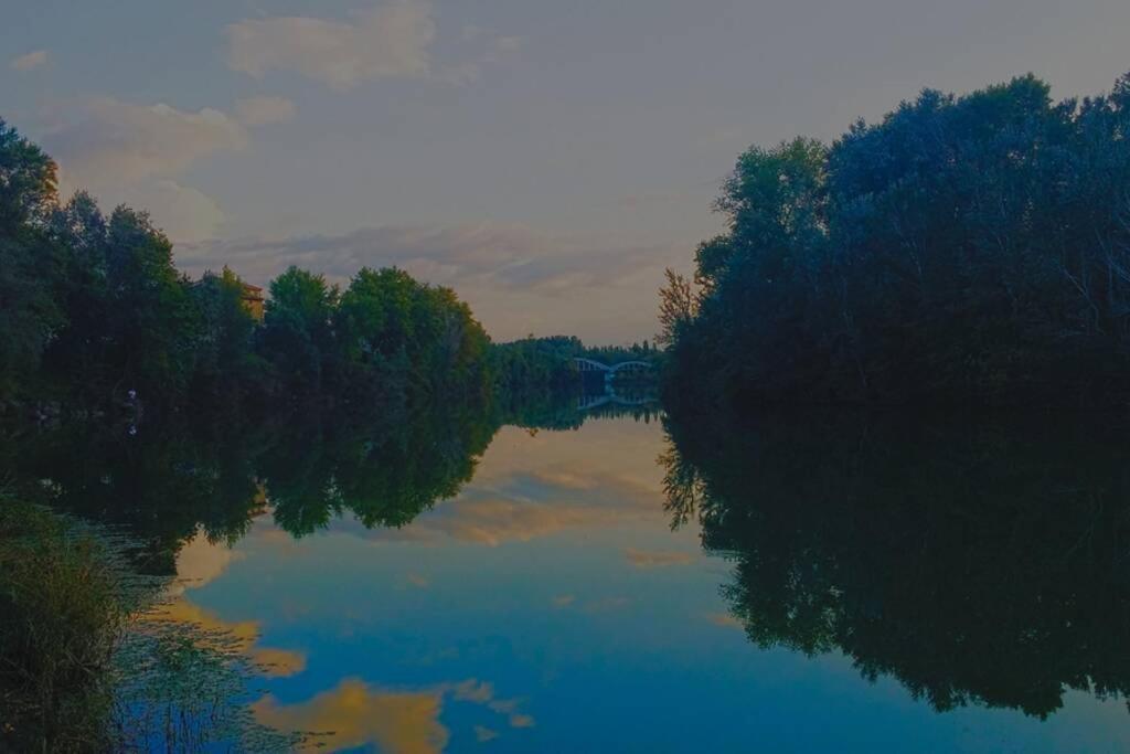 Studio Entre Cevennes Et Camargue Montfrin Zewnętrze zdjęcie